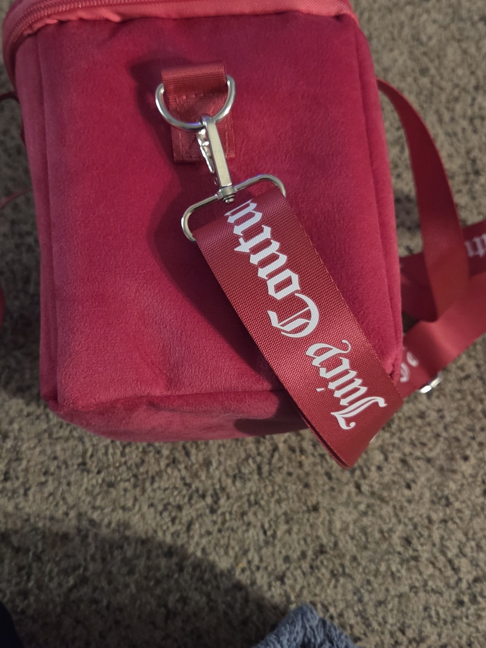 Juicy Couture Hot Pink Heart-Embellished Insulated Lunch Tote Bag - Picture 4 of 11